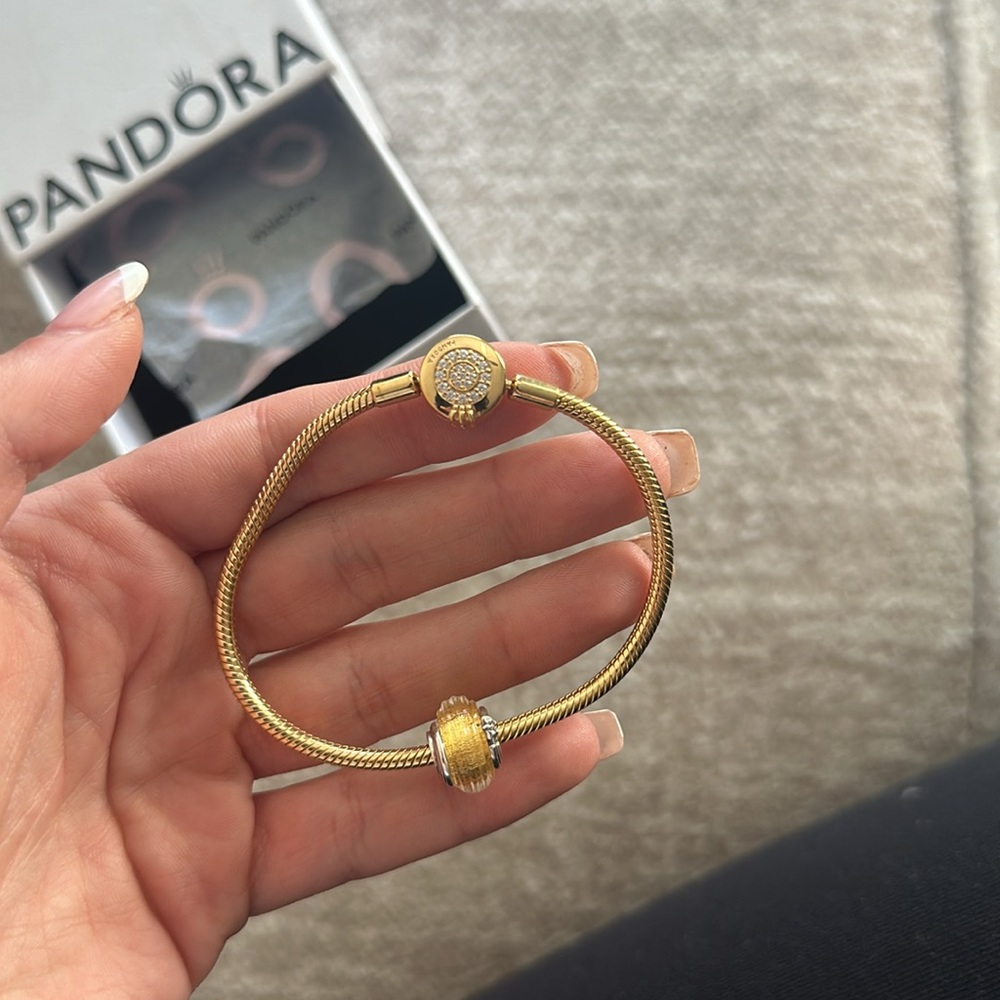 Pandora Moments Sparkling Crown O Snake Chain Bracelet